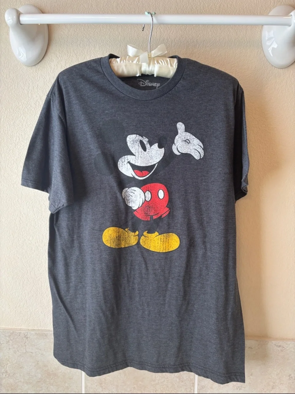 Disney Mickey Mouse Graphic Tee Shirt Short Sleeves Dark Gray Size Large - Picture 1 of 7